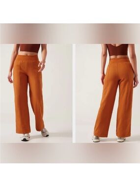 Athleta Retroplush Straight Leg Pant‎ Size Small Orange
